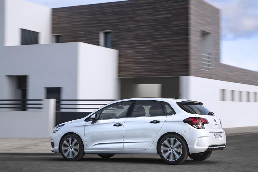  Citroen C4 2015 года  (фото 8 из 30)